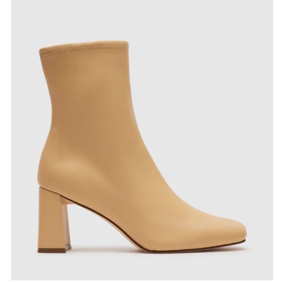 Steve Madden Hush Butter Boot - Picture 3 of 7